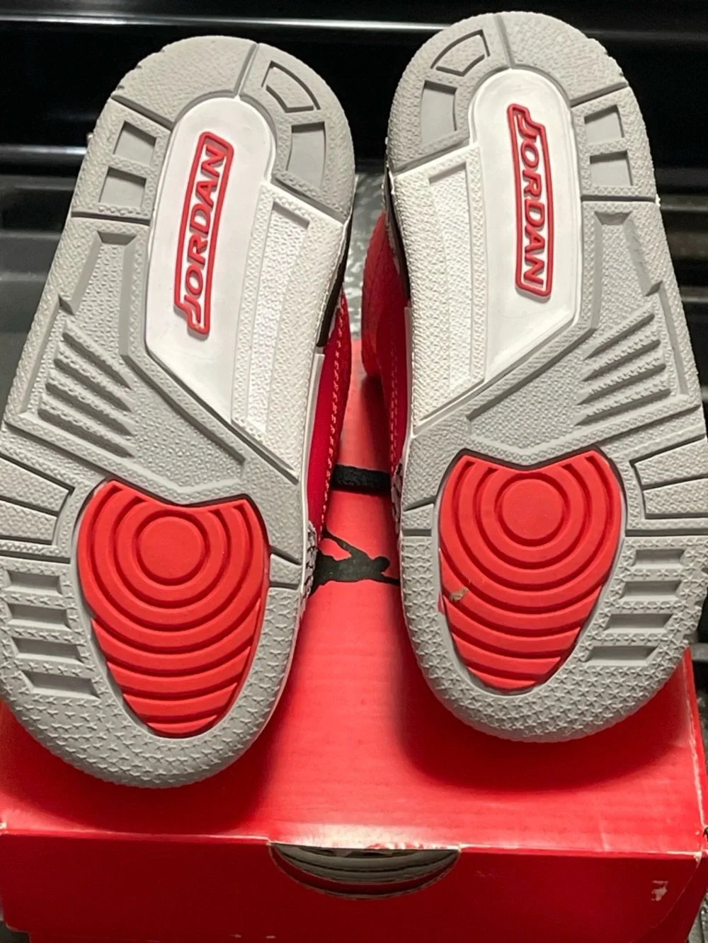 Jordan Toddler Sneakers in Red, Black, Gray
